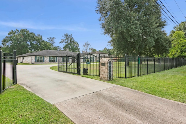 exterior space featuring a lawn