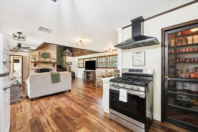 607 Cypress Bend Dr, Village Mills, TX 77663 - photo 13