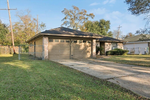 ranch-style house with a front yard