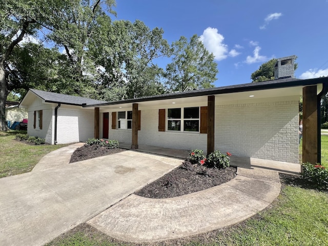 285 Elm St, Vidor, TX 77662 - photo 1