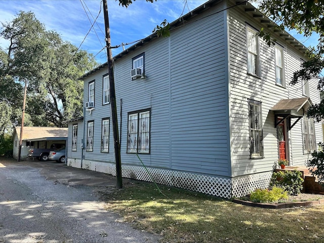 view of home's exterior