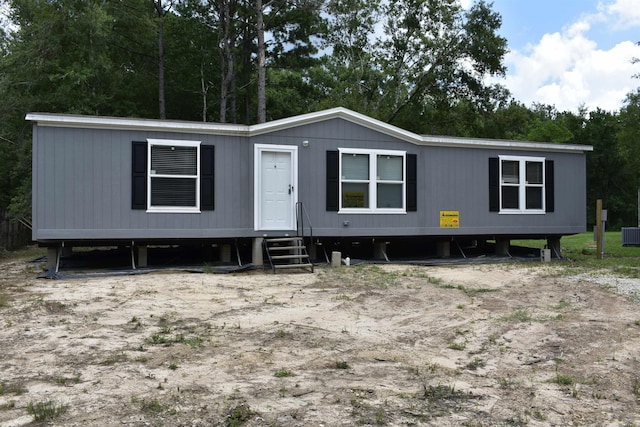 manufactured / mobile home featuring central air condition unit