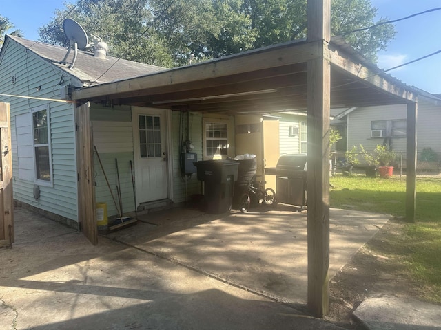 5041 9th St, Port Arthur, TX 77642 - back of property featuring a patio