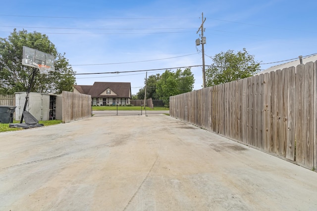 930 Llano St, Port Neches, TX 77651 - view of patio / terrace with fence and a gate