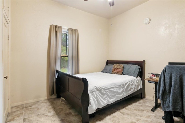 bedroom featuring ceiling fan