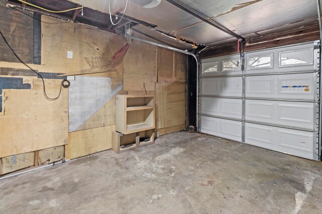 2695 Sandlin St, Beaumont, TX 77707 - view of garage