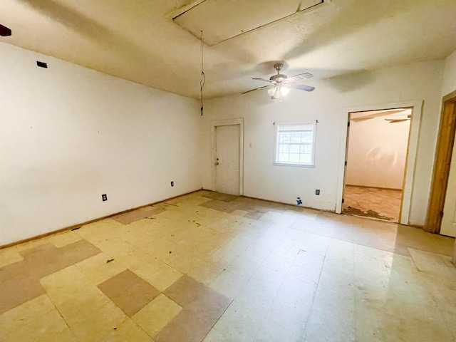 unfurnished bedroom featuring ceiling fan