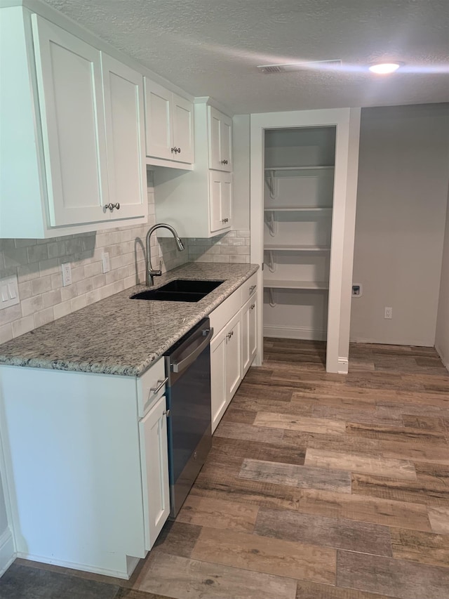 235 W Barfield St, Sour Lake, TX 77659 - photo 6