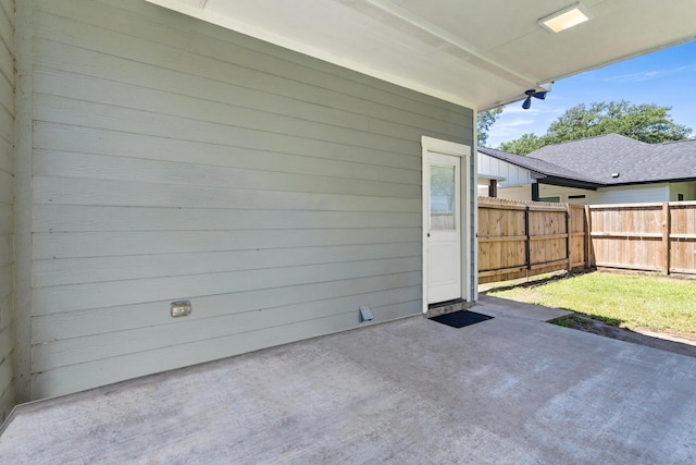 4450 W Brown St, Orange, TX 77630 - view of patio / terrace