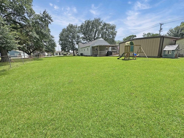 330 Avenue E Ave E, Port Neches, TX 77651 - view of yard
