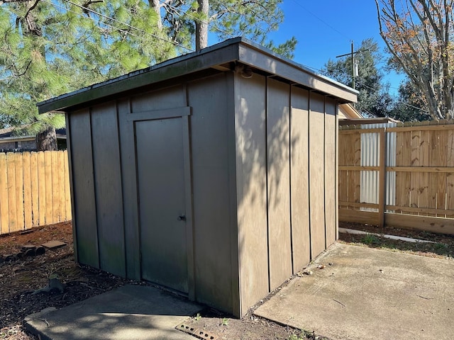 view of outbuilding