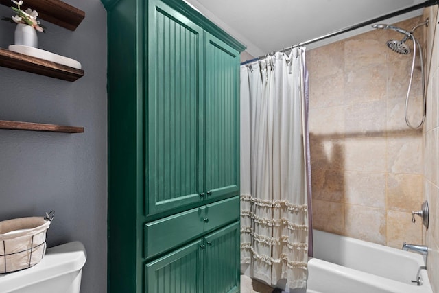 220 Idylwild Dr, Sour Lake, TX 77659 - bathroom with toilet and shower / bathtub combination with curtain