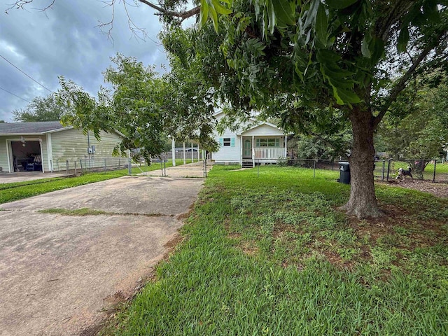320 Henry Dr, Bridge City, TX 77611 - photo 2