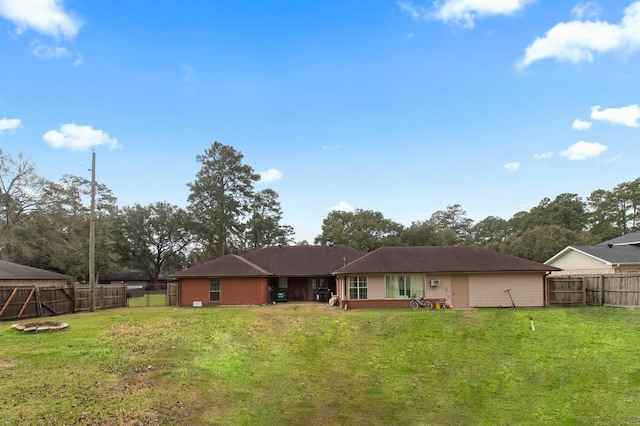 304 Whipoorwill Dr, Silsbee, TX 77656 - view of rear view of house