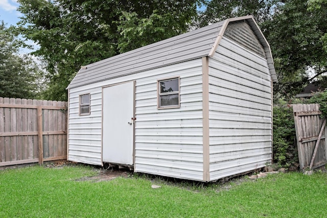 view of outbuilding with an outbuilding
