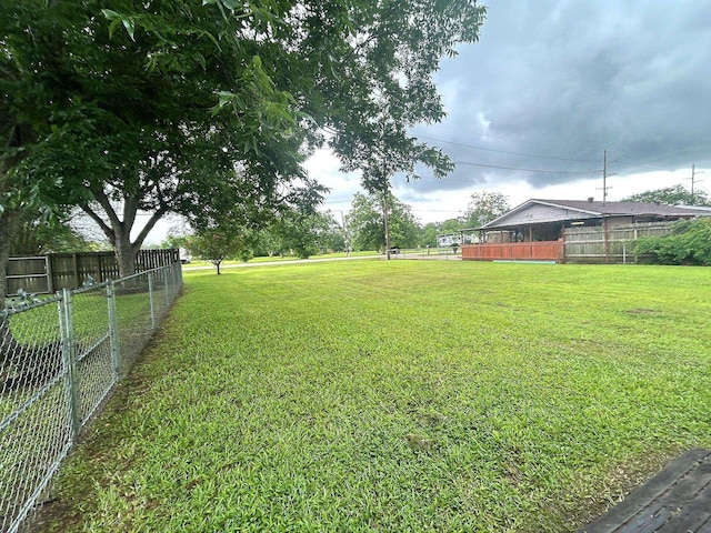 205 Turner Ln, Bridge City, TX 77611 - view of yard