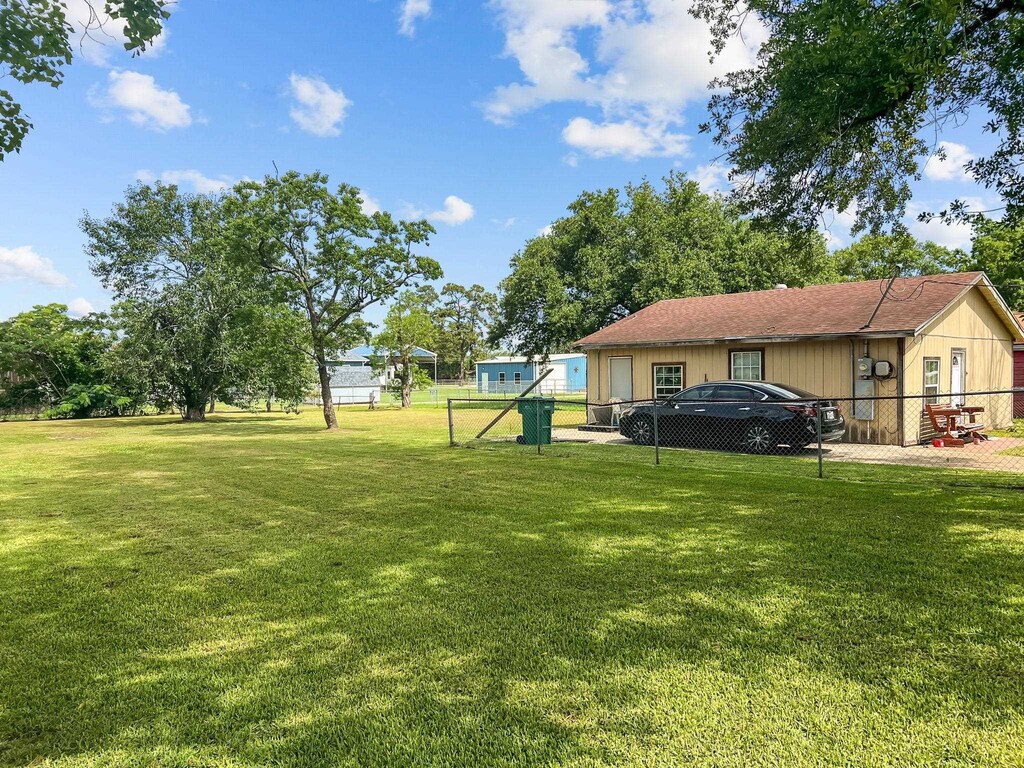1210 Georgia St, Orange, TX 77630 - photo 1