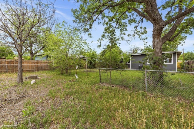 381 Perryman St, New Braunfels, TX 78130 - view of yard with fence