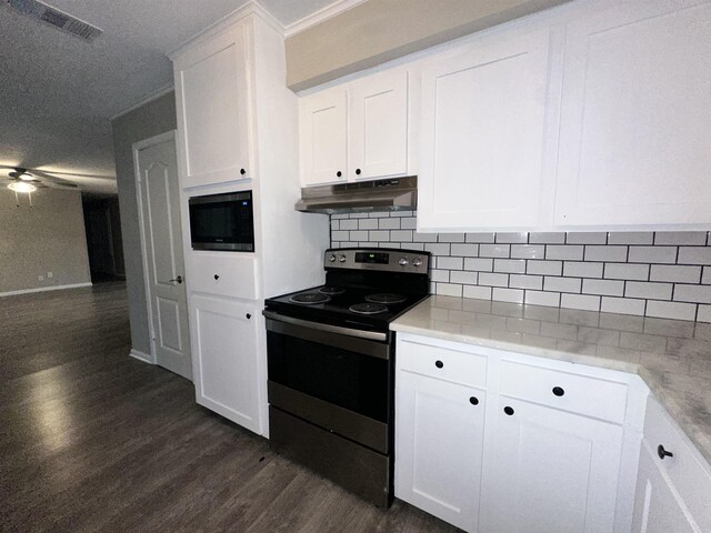 102 Ash Ln, Village Mills, TX 77663 - unfurnished living room featuring crown molding, baseboards, a ceiling fan, and brick wall