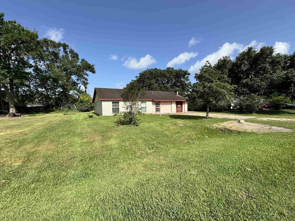 5822 Lantern Dr, Beaumont, TX 77713 - photo 2