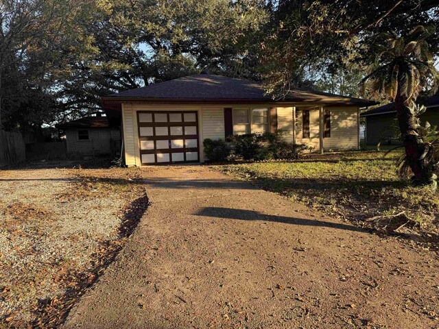 view of front facade featuring a garage