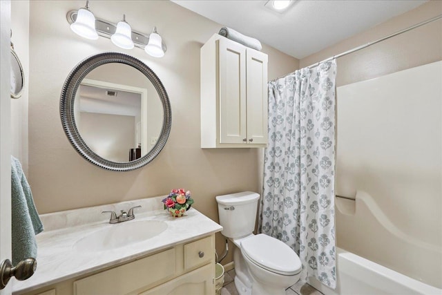 1006 Park Meadow Dr, Beaumont, TX 77706 - full bath with vanity and shower / bath combo with shower curtain