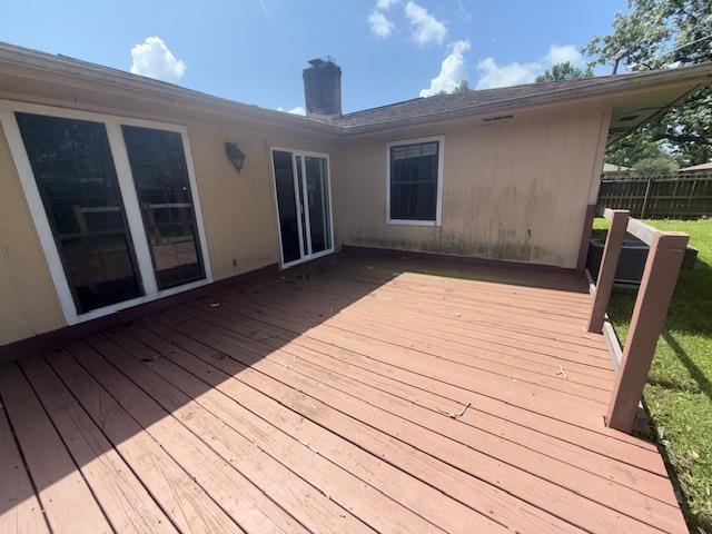 290 Rosine St, Beaumont, TX 77707 - view of wooden terrace
