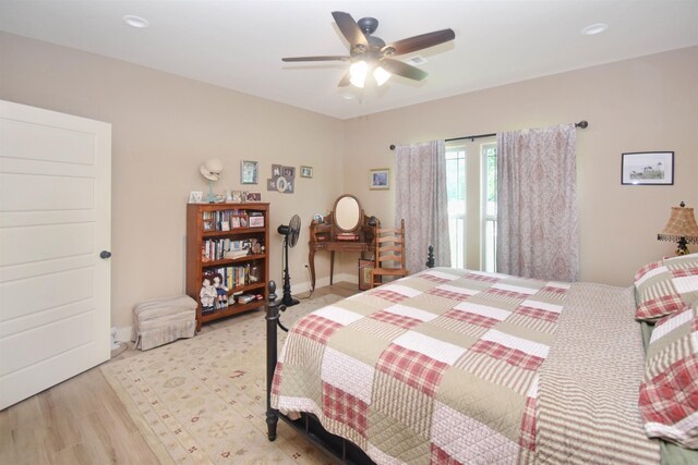115 Pr 5250, Warren, TX 77664 - bedroom featuring light wood-type flooring and a ceiling fan