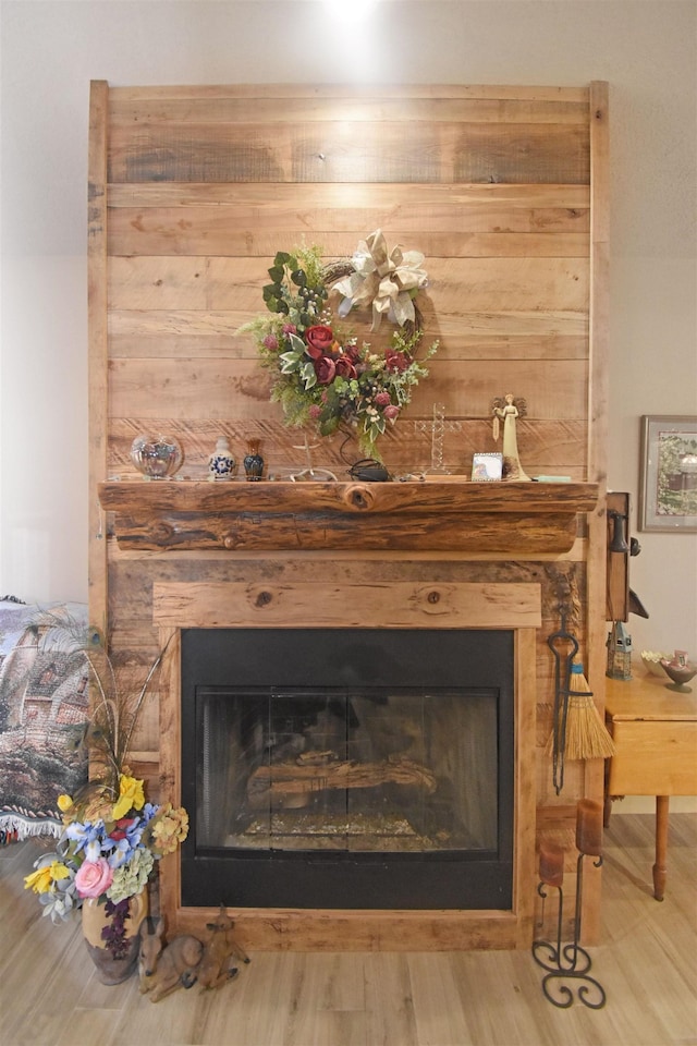 115 Pr 5250, Warren, TX 77664 - detailed view of a fireplace and wood finished floors