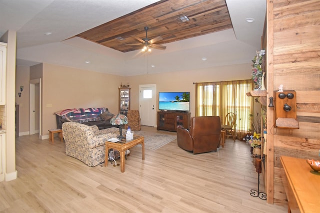115 Pr 5250, Warren, TX 77664 - living area featuring a tray ceiling, ceiling fan, light wood finished floors, and recessed lighting