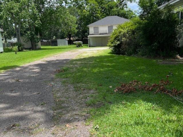 825 Llano St, Port Neches, TX 77651 - photo 4
