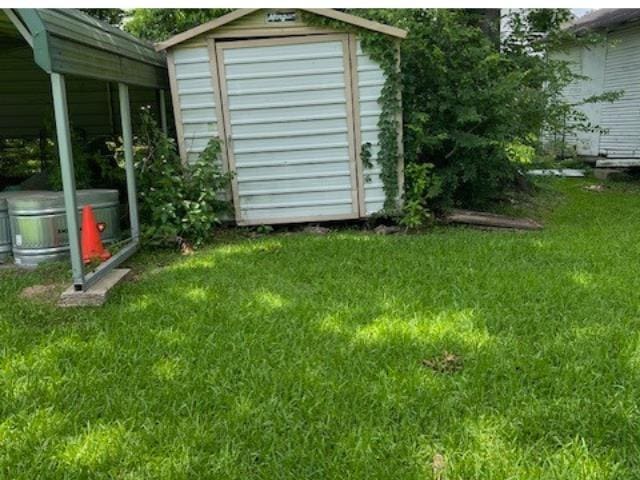 825 Llano St, Port Neches, TX 77651 - photo 12