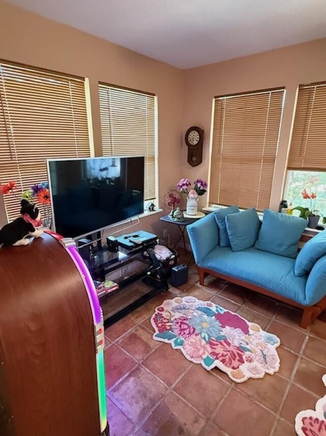 215 Wildwood Dr, Village Mills, TX 77663 - living area with tile patterned floors