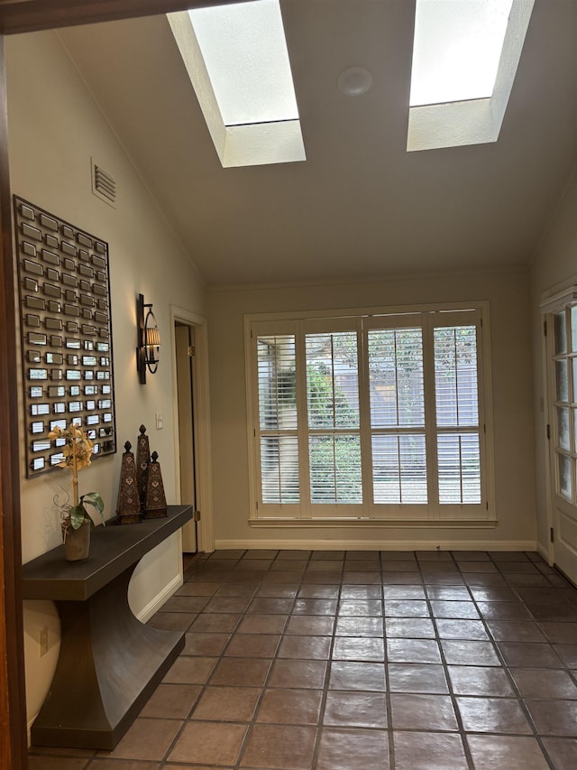 4370 Thomas Ln, Beaumont, TX 77706 - sunroom / solarium with a skylight and vaulted ceiling