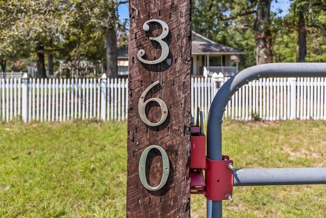 details featuring fence