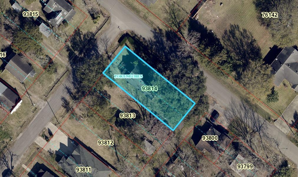 104 Sycamore St, Port Neches, TX 77651