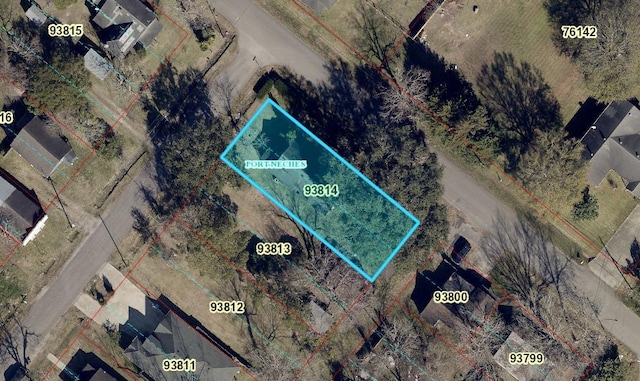 104 Sycamore St, Port Neches, TX 77651