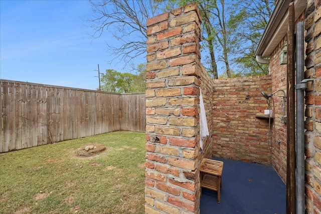 2175 Brewton Cir, Beaumont, TX 77706 - view of yard