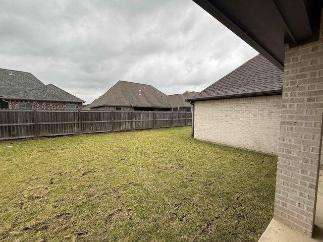 3547 Lily Ln, Beaumont, TX 77713 - view of yard
