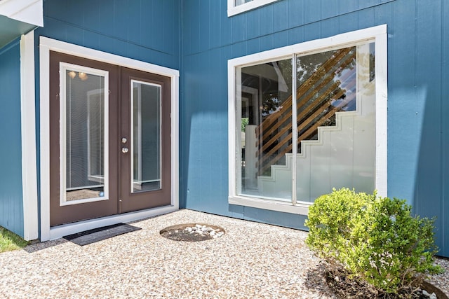 1135 Brandywine St, Beaumont, TX 77706 - entrance to property featuring french doors