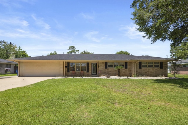 319 Dixie Dr, Bridge City, TX 77611 - photo 1