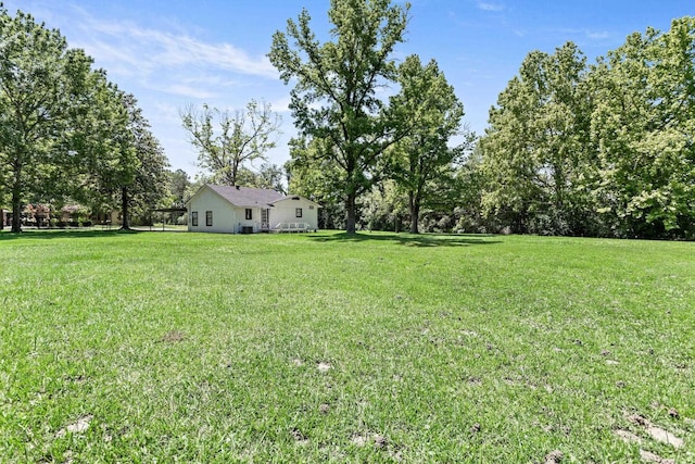 590 Parks St, Silsbee, TX 77656 - view of yard