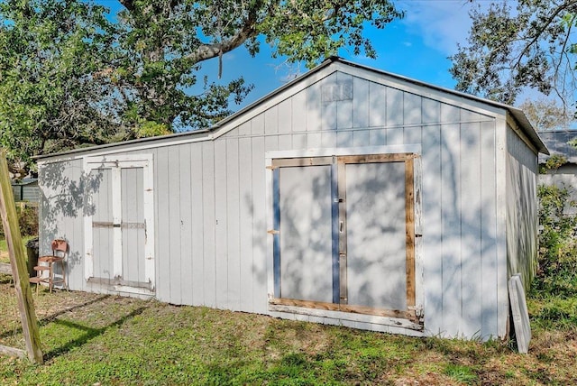 view of outbuilding