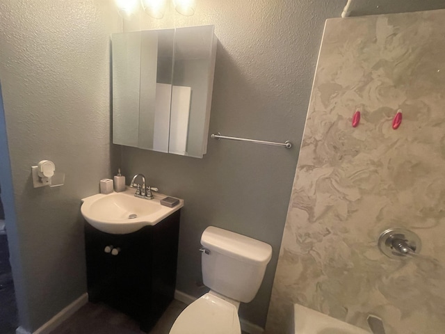 775 Todd St, Beaumont, TX 77707 - bathroom with vanity and toilet