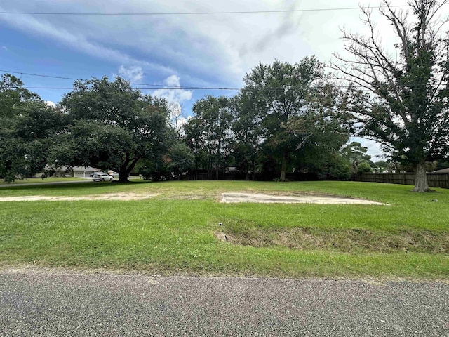 Listing photo 2 for 200 Ridgewood St, Bridge City TX 77611