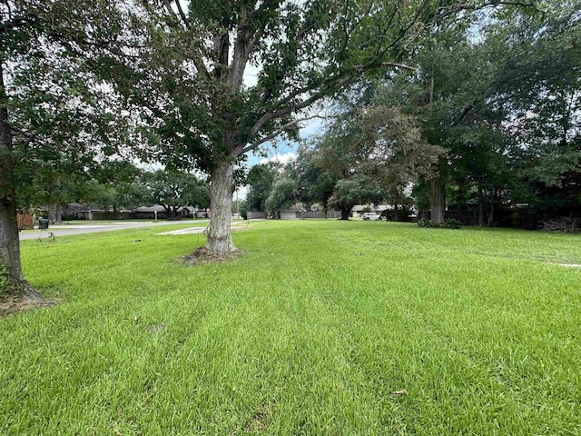 Listing photo 3 for 200 Ridgewood St, Bridge City TX 77611