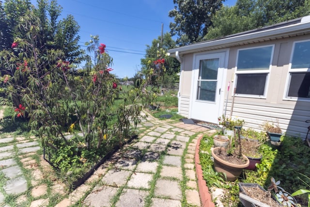 6470 Wilder Dr, Beaumont, TX 77706 - view of yard