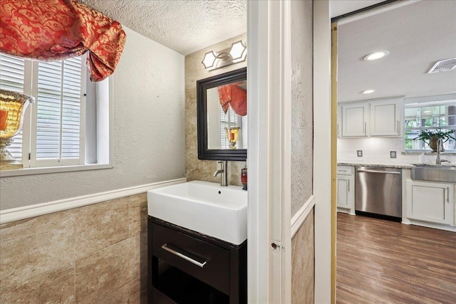 3231 Charles Ave, Groves, TX 77619 - photo 15
