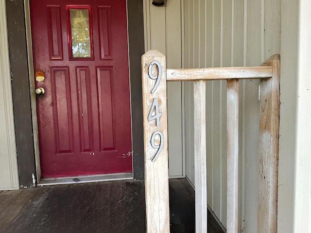 849 Dillon Dr, Silsbee, TX 77656 - exterior view of board and batten siding