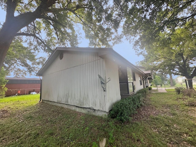 849 Dillon Dr, Silsbee, TX 77656 - view of side of home